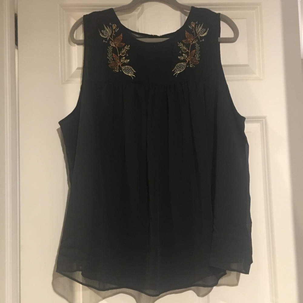 2xl black swing top with metallic stitching NWT